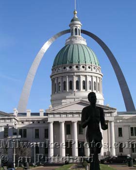Photograph of Statue Running Through Arch from www.MilwaukeePhotos.com (C) Ian Pritchard